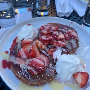 Scrambled - Red velvet French toast - Breakfast & Brunch Near Me - Henderson, Nevada Scrambled - Red velvet French toast - Breakfast & Brunch Near Me - Henderson, Nevada