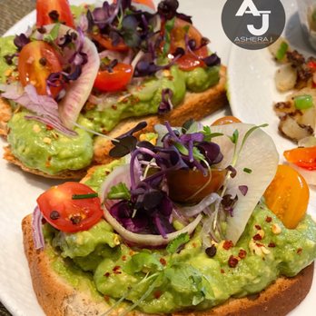 Longitude 118 - Avocado Toast 7-grain toast, onions, cherry tomato, lime, chili flakes - Cocktail Bars Near Me - Arcadia, California