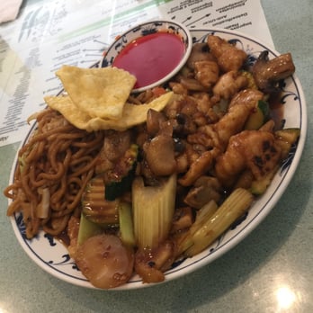Arnold Chinese Restaurant - Chicken with garlic sauce lunch special so much food and so good! - Chinese Near Me - Arnold, California