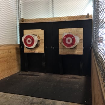 Bullseye Axe Throwing - Axe Throwing Near Me - Newmarket, Ontario