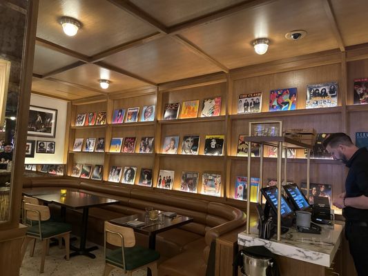 Luckley Tavern & Grill by null