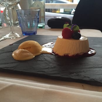 La Passione - Panna cotta - Italian Near Me - Den Haag, ZH La Passione - Panna cotta - Italian Near Me - Den Haag, ZH