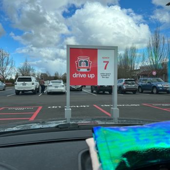 Target - Order pickup - Department Stores Near Me - Sherwood, Oregon