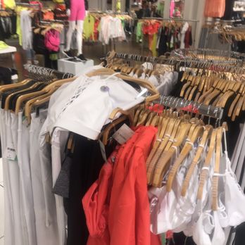 Forever 21 - Clothes everywhere. No wonder you can never find a size or random things all across the store. - Women's Clothing Near Me - Las Vegas, Nevada Forever 21 - Clothes everywhere. No wonder you can never find a size or random things all across the store. - Women's Clothing Near Me - Las Vegas, Nevada