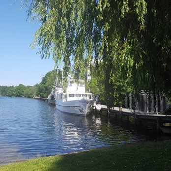 Riverside Restaurant - Schöner Ausblick - German Near Me - Rendsburg, SH