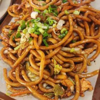 Dumpling U - Shanghai Fried Noodles Flavor was not bad but the noodles being so thick it was more starchy than anything else. - Chinese Near Me - Fresno, California Dumpling U - Shanghai Fried Noodles Flavor was not bad but the noodles being so thick it was more starchy than anything else. - Chinese Near Me - Fresno, California