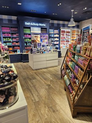 Bath & Body Works by null