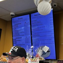 Italia Deli & Bakery