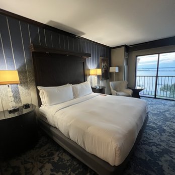 Hilton Dallas/Rockwall Lakefront - Very comfortable king bed, with a Great Lake view. - Hotels Near Me - Rockwall, Texas