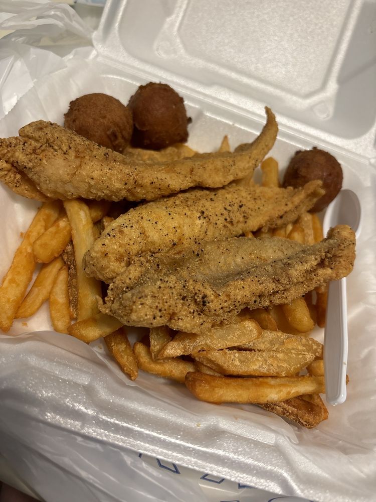 Seafood Shack & More Logo