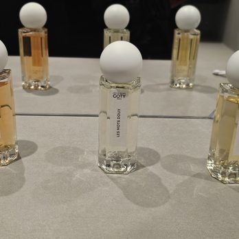 La Maison Orveda - Infiniment Coty Paris' Les Mots Doux is my favorite! It smells amazing! - Perfume Near Me - New York, New York