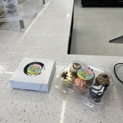 Okie Dokie Bakery - Cookies and cupcakes.