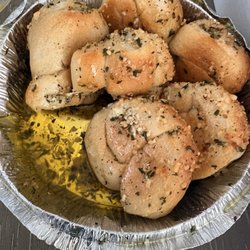 Don Jono's Pizzeria - Garlic knots are so yummy