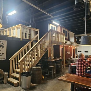 Flying Iron Axe Throwing - Axe Throwing Near Me - Johnstown, Ohio