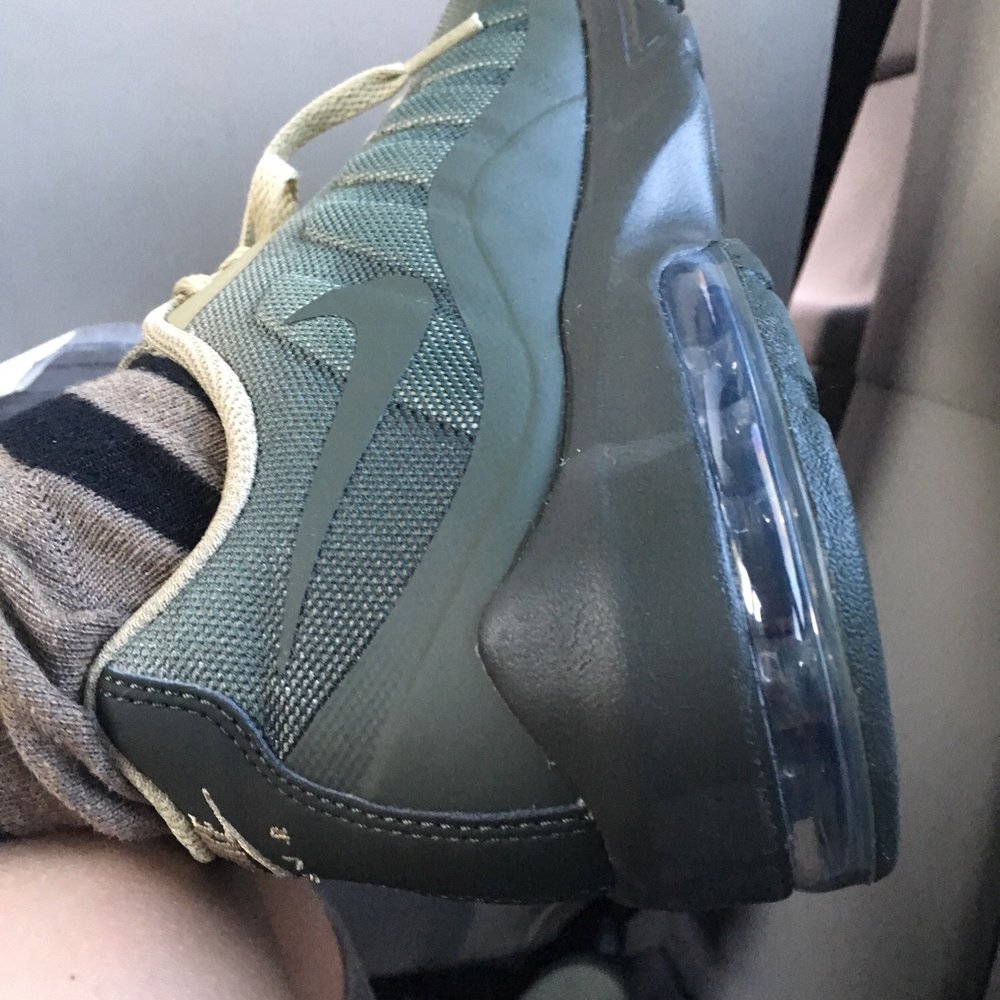 shoe carnival nike air max invigor