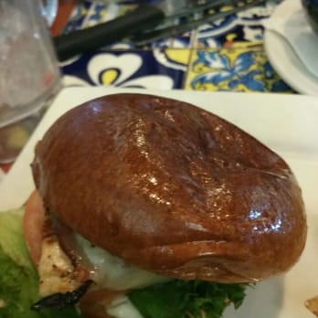 Chili's - Soggy bread this ain't no masterpiece - American Near Me - Wallingford, Connecticut
