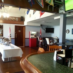 Jefferson Yacht Club - Pull tab machine in the corner for the gamblers!