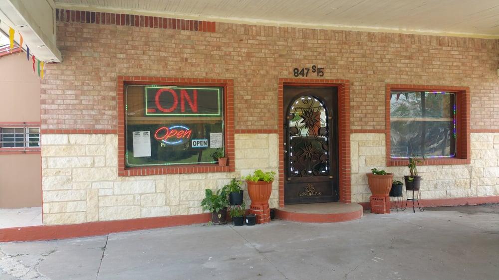 NORMA’S SALON Men's Hair Salons 900998 S 15th St, Corsicana, TX