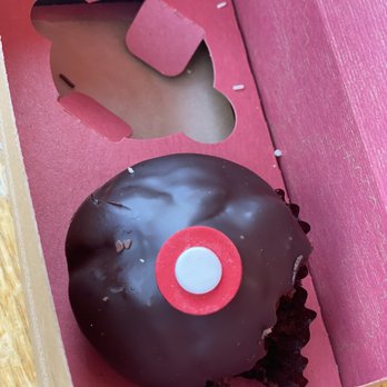 Sprinkles Georgetown - Marsha mellow - Bakeries Near Me - Washington, DC, District of Columbia