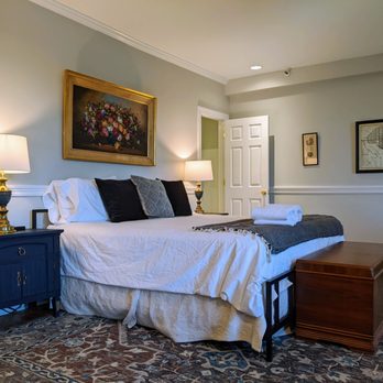 Stanton House Inn - The bedroom of the Pomeroy Suite - Hotels Near Me - Greenwich, Connecticut Stanton House Inn - The bedroom of the Pomeroy Suite - Hotels Near Me - Greenwich, Connecticut