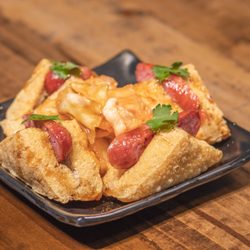 Pop Pot & Tea - 臭咬豬
Fried Stinky Tofu w/ Sausages