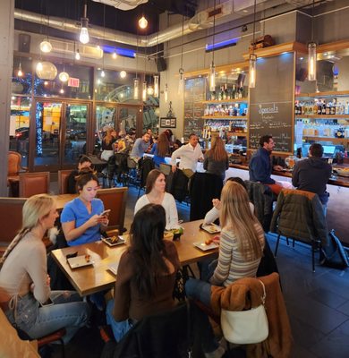 Morty's Wine & Beer Bar by null