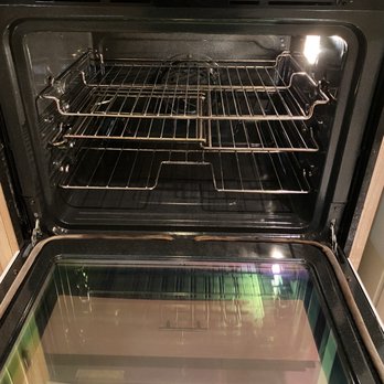 Cristina's Cleaning - Cleaned a very dirty stove in a beautiful home! - Home Cleaning Near Me Cristina's Cleaning - Cleaned a very dirty stove in a beautiful home! - Home Cleaning Near Me