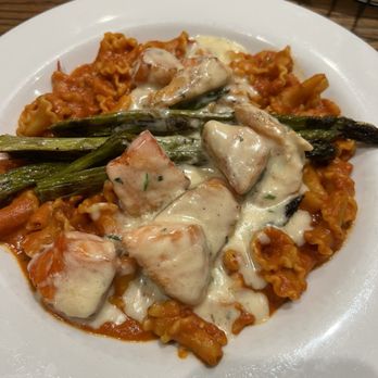 Piero's Corner - Salmone - Italian Near Me - Herndon, Virginia