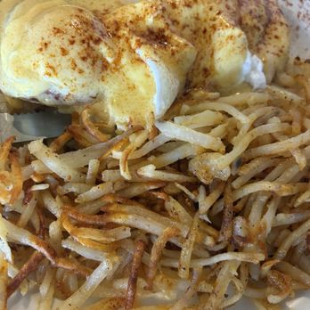 Brandy's Cafe - Eggs Benedict - Breakfast & Brunch Near Me - Flagstaff, Arizona