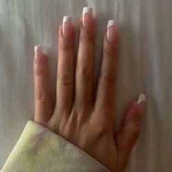 Q Nails Salon