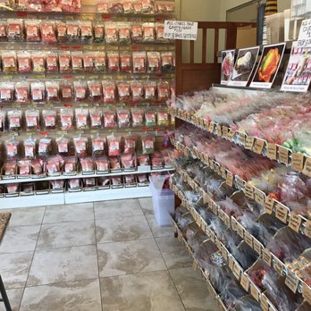 Lin's Hawaiian Snacks - Candy, candy, candy! - Bubble Tea Near Me - Honolulu, Hawaii