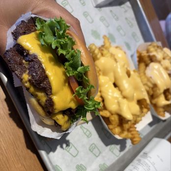 Shake Shack Redlands - Cheeseburger - Burgers Near Me - Redlands, California Shake Shack Redlands - Cheeseburger - Burgers Near Me - Redlands, California