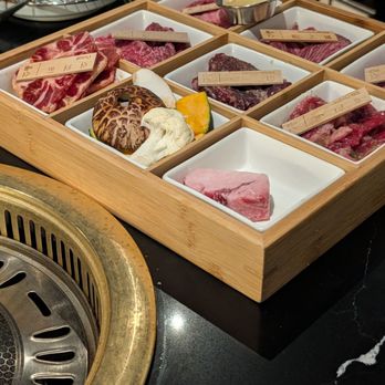 Olhso House - Olhso classic - all parts of the cow from tongue to oxtail - Korean Near Me - San Mateo, California