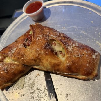 Madison Avenue Pizza - New York supreme Stromboli - Pizza Near Me - Dunedin, Florida Madison Avenue Pizza - New York supreme Stromboli - Pizza Near Me - Dunedin, Florida
