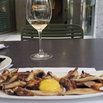 Vinitus - Tapas Bars Near Me - Barcelona, B