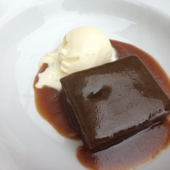 Sansho - Sticky toffee pudding - Asian Fusion Near Me - Prague, Puerto Rico