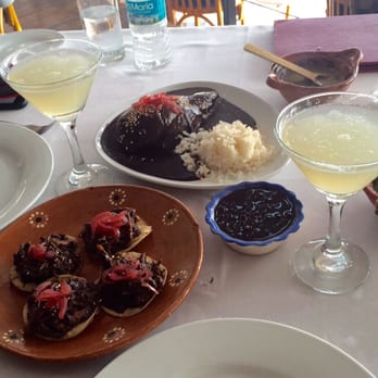 El Mayor - Duck mole tostadas (appetizer) and chicken in mole sauce - absolutely delicious and the margaritas were good too! - Mexican Near Me - México, D.F., DIF El Mayor - Duck mole tostadas (appetizer) and chicken in mole sauce - absolutely delicious and the margaritas were good too! - Mexican Near Me - México, D.F., DIF