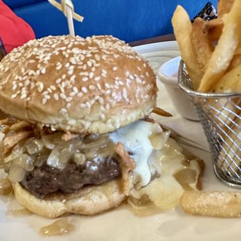 Liberty & Main - Frenchie Burger - New American Near Me - Dedham, Massachusetts