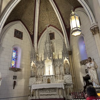 Loretto Chapel - Churches Near Me - Santa Fe, New Mexico