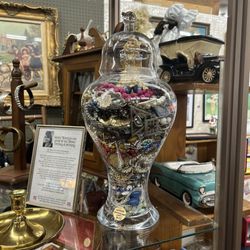 Main Street Antique Mall - Jewelry jar