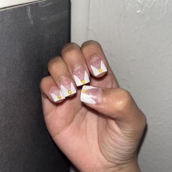 Vidao Nails and Day Spa - wasnt even totally painted, at the end they gave me my hands dirty like for example with dry glue that falled onto my hand, acrylic etc. - Nail Salons Near Me - Houston, Texas Vidao Nails and Day Spa - wasnt even totally painted, at the end they gave me my hands dirty like for example with dry glue that falled onto my hand, acrylic etc. - Nail Salons Near Me - Houston, Texas