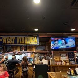 Elliott's Whitewater Bar & Grill - Inside