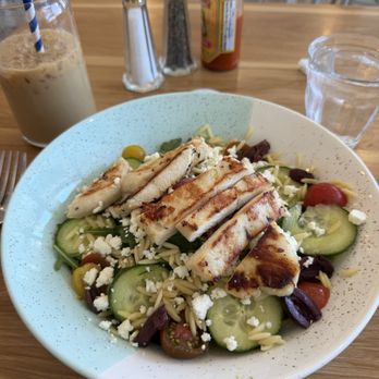 Bluestone Lane Manhattan Beach Café - Mediterranean Salad - Coffee & Tea Near Me - Manhattan Beach, California Bluestone Lane Manhattan Beach Café - Mediterranean Salad - Coffee & Tea Near Me - Manhattan Beach, California