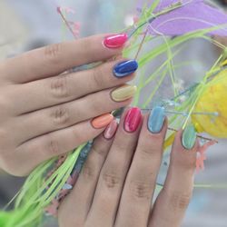 Colors Nails and Spa - Tap Gel