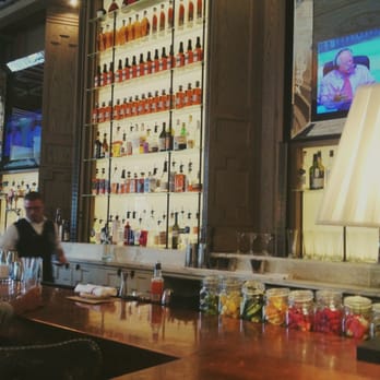 OAK Long Bar + Kitchen - Bar area - Bars Near Me - Boston, Massachusetts OAK Long Bar + Kitchen - Bar area - Bars Near Me - Boston, Massachusetts