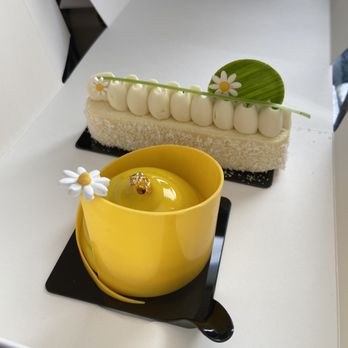 Bachour - Caribbean and Coconut Cheesecake - Bakeries Near Me - Coral Gables, Florida