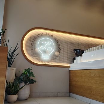 Light On The Sugar Bakery Cafe - Vibes - Coffee & Tea Near Me - Orlando, Florida