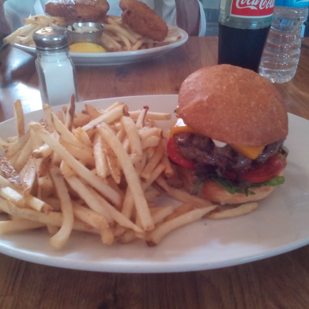 Fish 101 - Cheeseburger and fries - Seafood Near Me - Encinitas, California Fish 101 - Cheeseburger and fries - Seafood Near Me - Encinitas, California