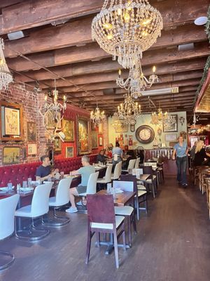 McRae's American Bistro & Cocktails by null