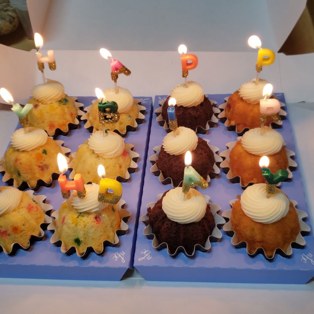 Bundtinis *candles not included